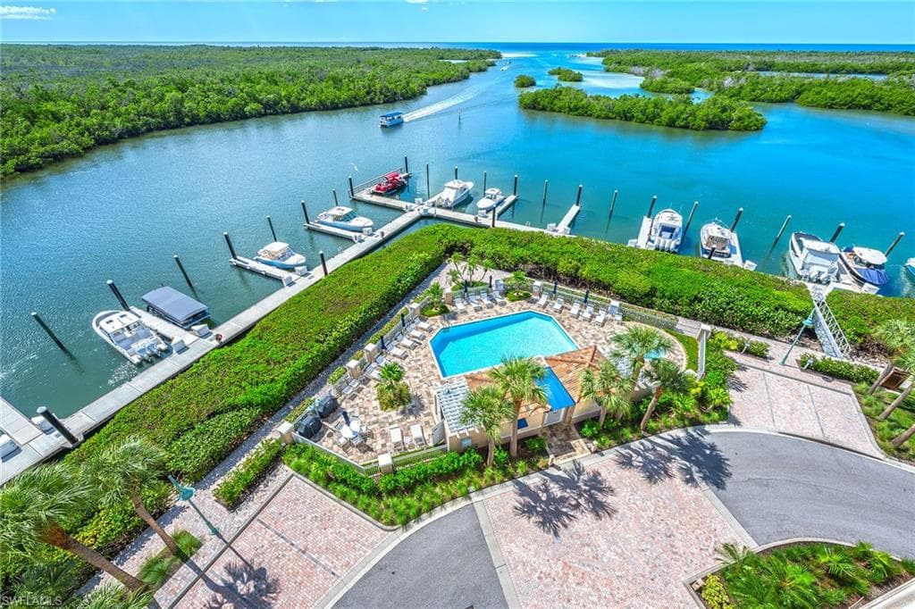 425 Dockside Dr 804, Naples, FL 34110-46