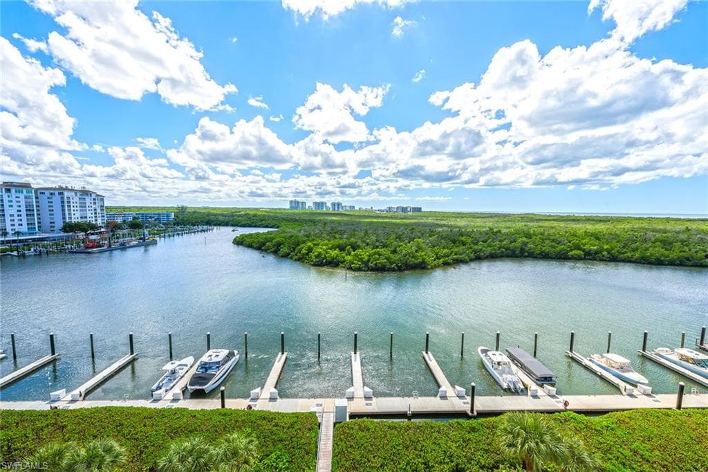 425 Dockside Dr 804, Naples, FL 34110-48