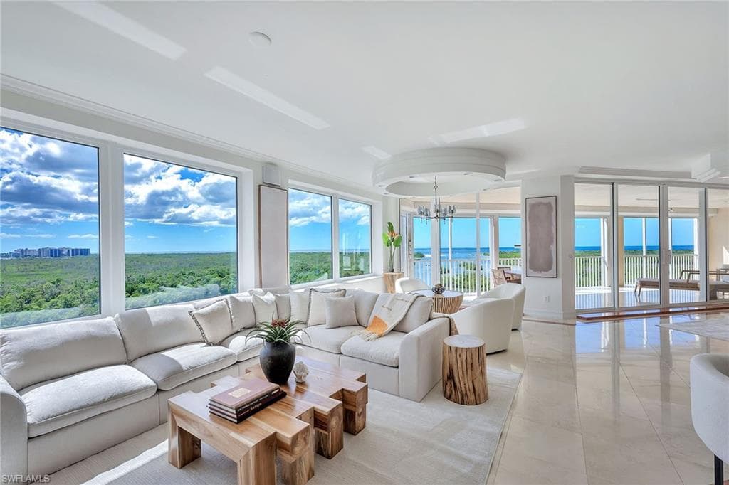 425 Dockside Dr 804, Naples, FL 34110-7