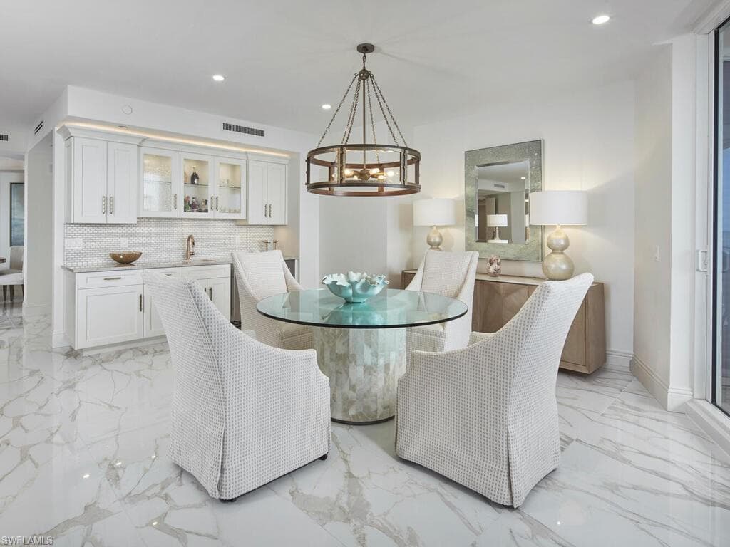 970 Cape Marco Dr 1207, Marco Island, FL 34145-9