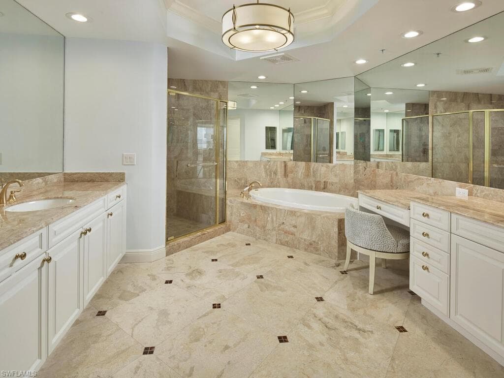 970 Cape Marco Dr 1207, Marco Island, FL 34145-18