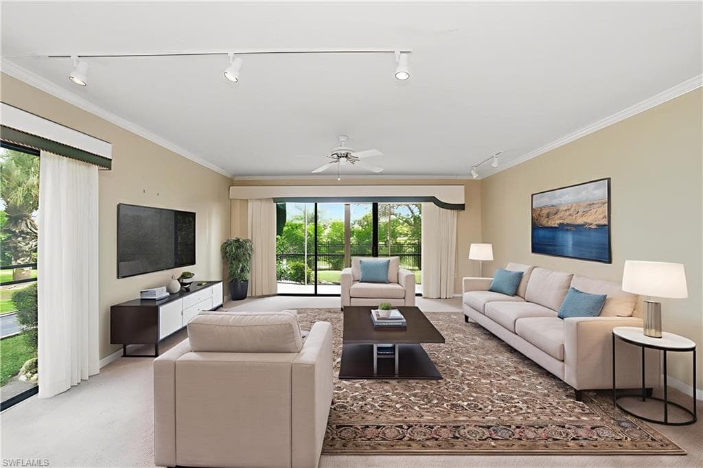 6979 Winkler Rd 111, Fort Myers, FL 33919-5