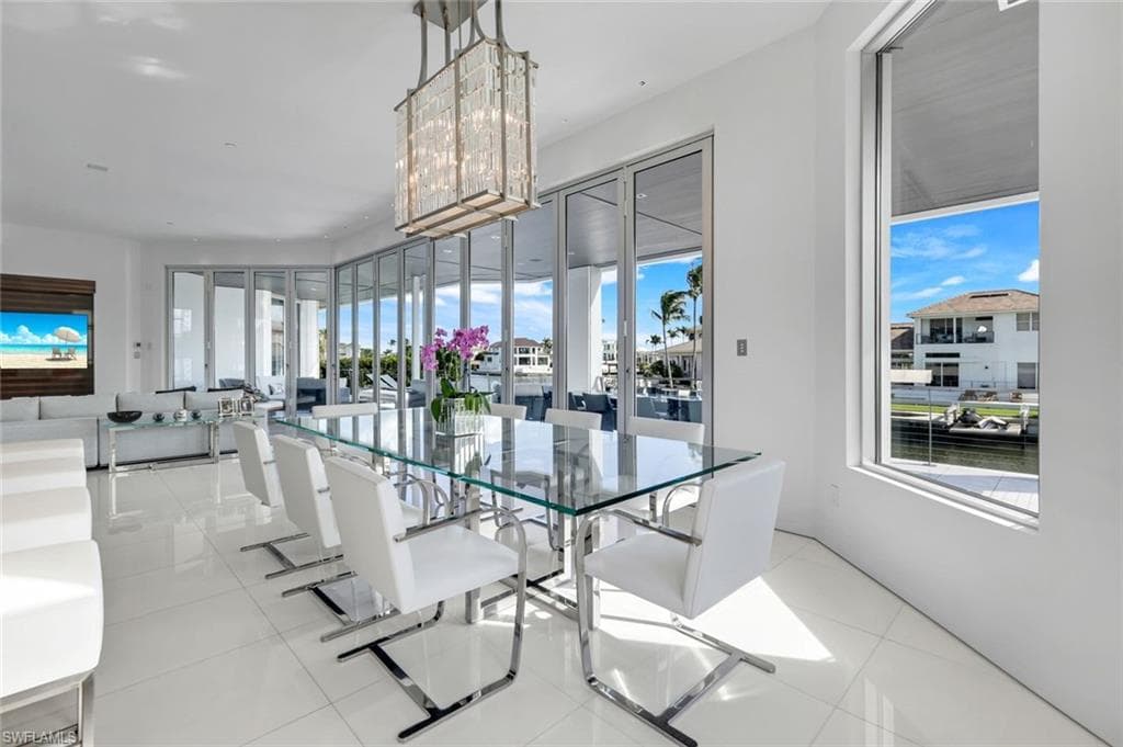 260 Channel Dr, Naples, FL 34108-11