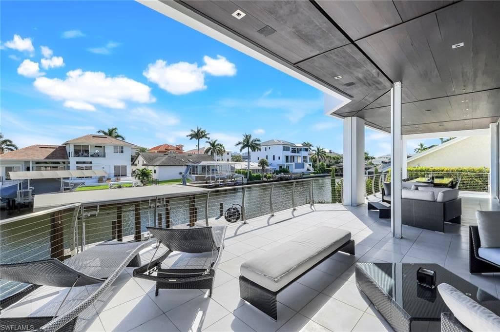 260 Channel Dr, Naples, FL 34108-12