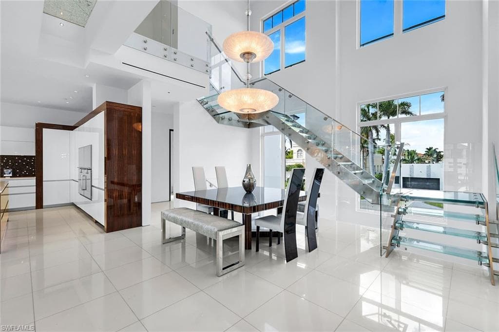 260 Channel Dr, Naples, FL 34108-14