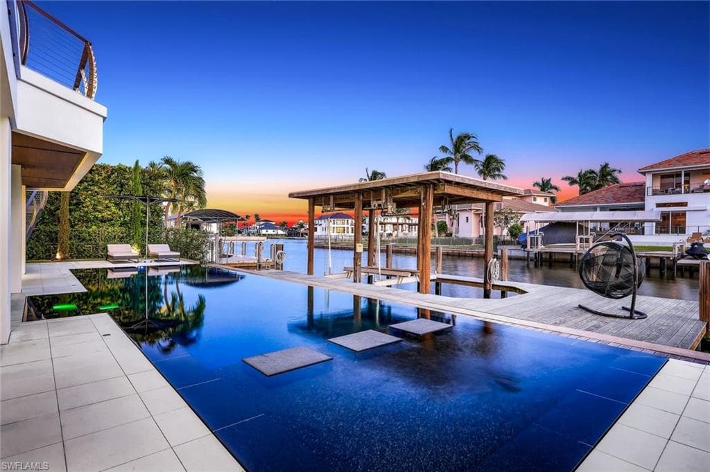 260 Channel Dr, Naples, FL 34108-40