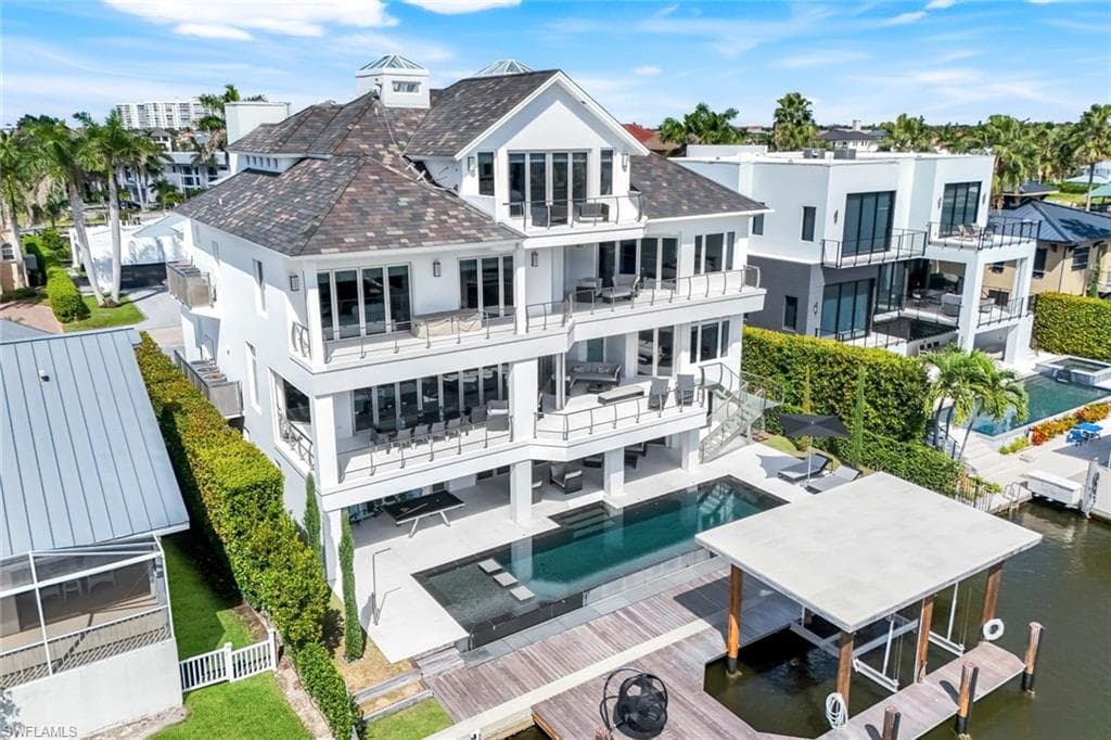 260 Channel Dr, Naples, FL 34108-46