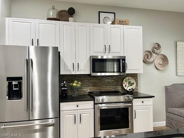 3411 Sandpiper Way, Naples, FL 34109-11