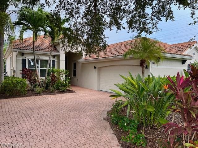 3411 Sandpiper Way, Naples, FL 34109-1
