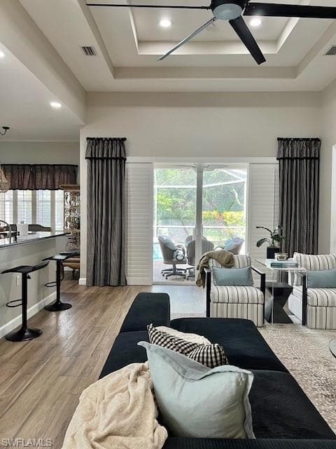 3411 Sandpiper Way, Naples, FL 34109-3