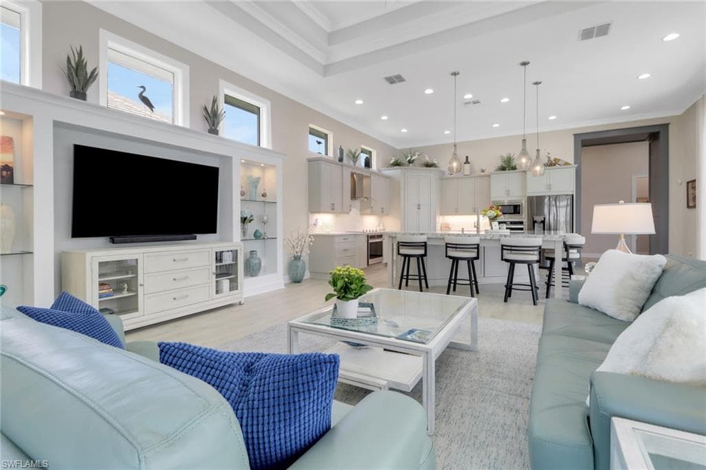 6257 Negril Isle Dr, Naples, FL 34113-9