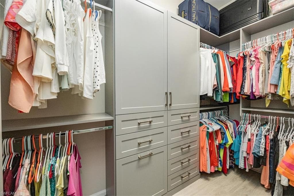 6257 Negril Isle Dr, Naples, FL 34113-15