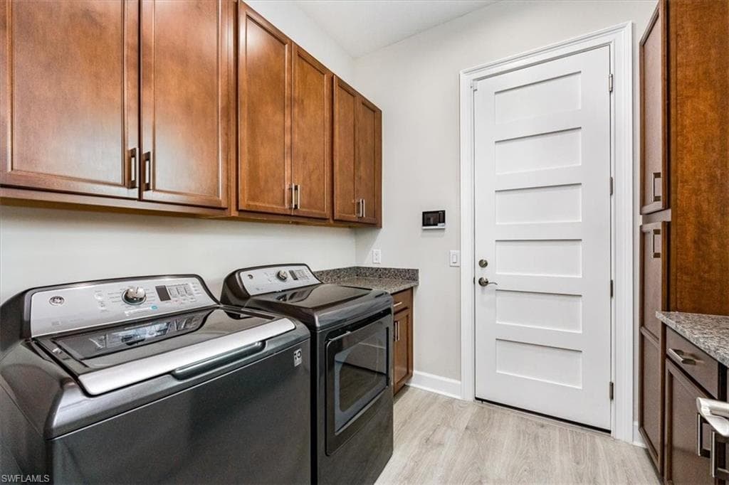 6257 Negril Isle Dr, Naples, FL 34113-33