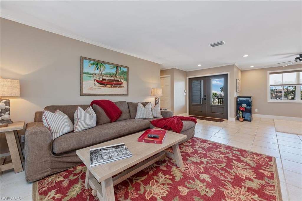 549 Tigertail Ct, Marco Island, FL 34145-9