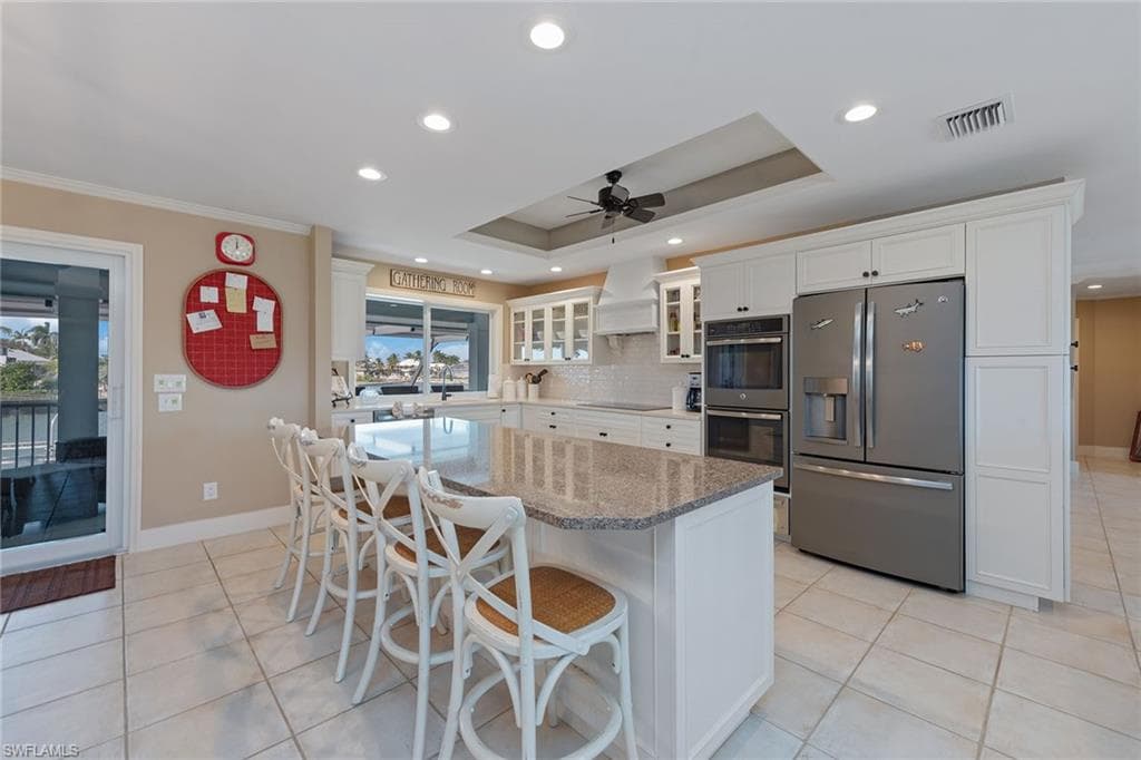 549 Tigertail Ct, Marco Island, FL 34145-10