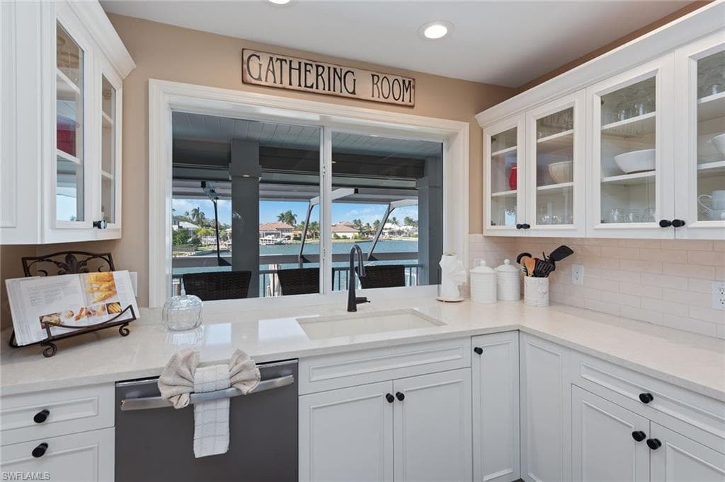 549 Tigertail Ct, Marco Island, FL 34145-12