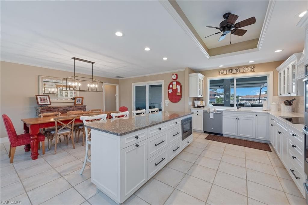 549 Tigertail Ct, Marco Island, FL 34145-13