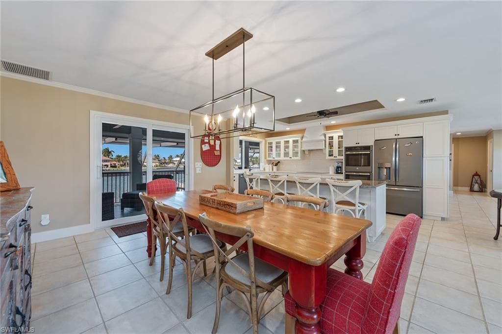 549 Tigertail Ct, Marco Island, FL 34145-15