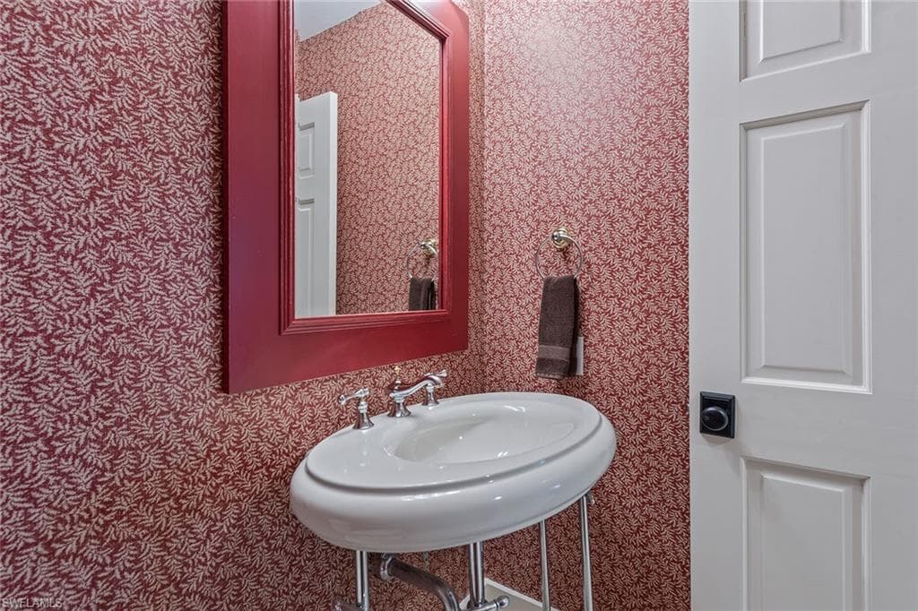 549 Tigertail Ct, Marco Island, FL 34145-25