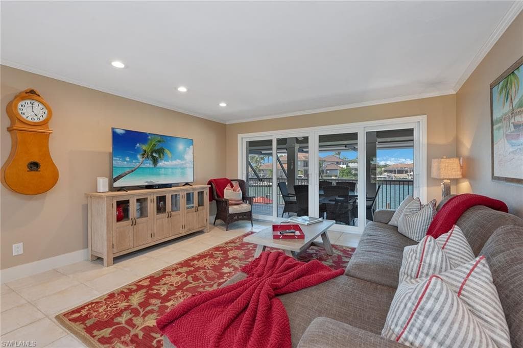 549 Tigertail Ct, Marco Island, FL 34145-7