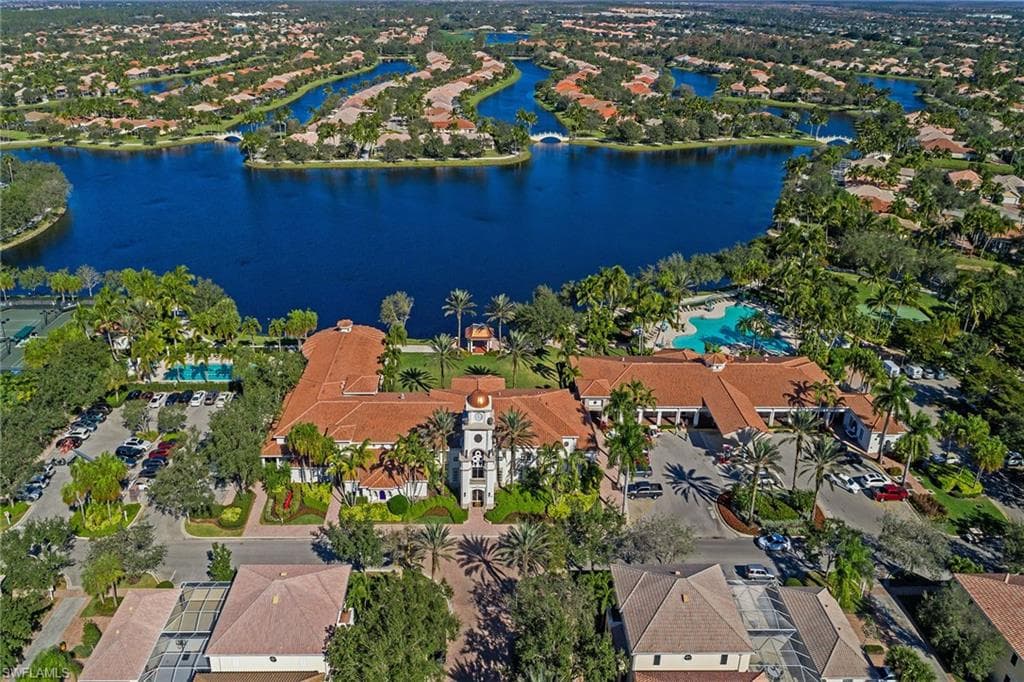 2881 Hatteras Way, Naples, FL 34119-33