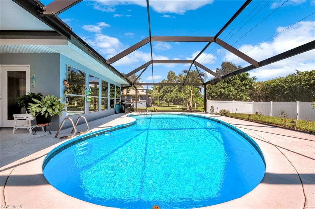 4459 Lakewood Blvd, Naples, FL 34112-22