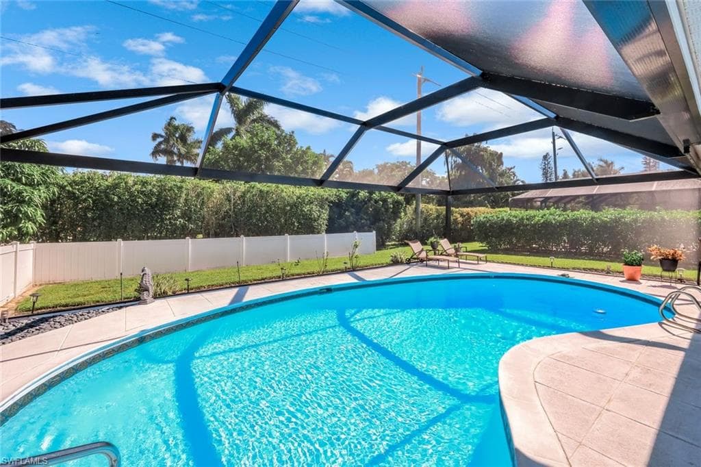 4459 Lakewood Blvd, Naples, FL 34112-24