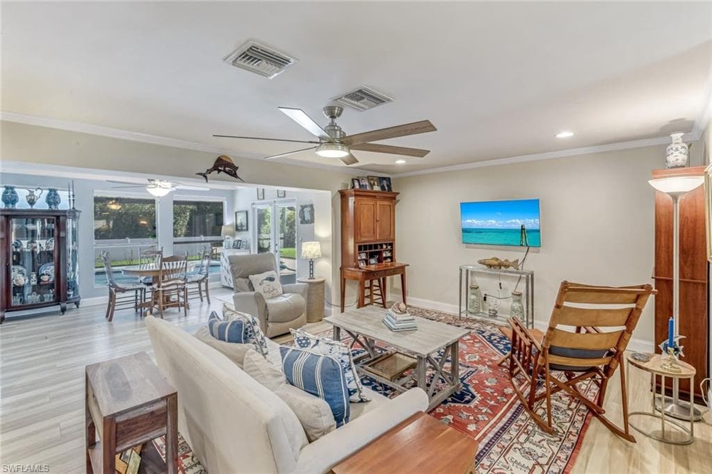 4459 Lakewood Blvd, Naples, FL 34112-6