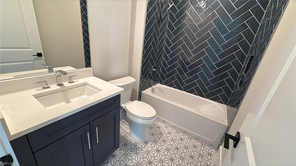 8751 Oceana Way, Naples, FL 34114-11