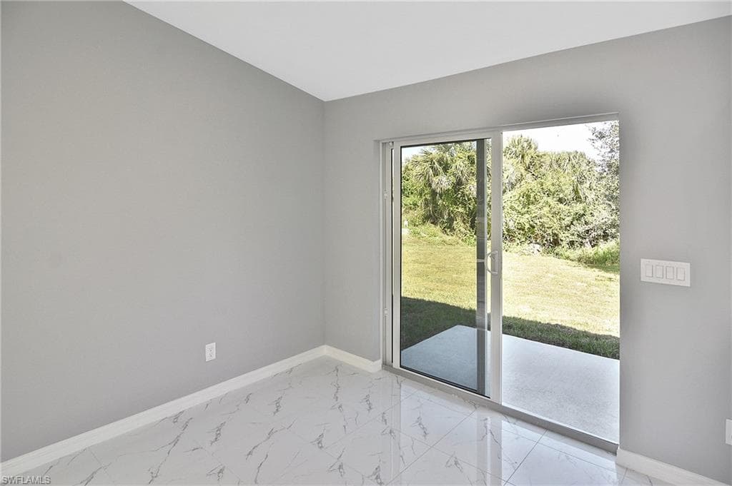 3306 1st St SW, Lehigh Acres, FL 33976-40