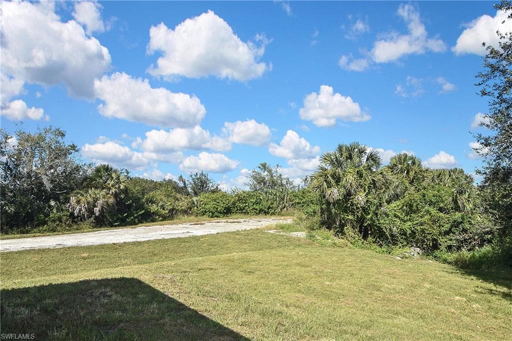 3306 1st St SW, Lehigh Acres, FL 33976-41