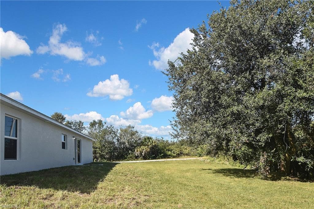 3306 1st St SW, Lehigh Acres, FL 33976-44