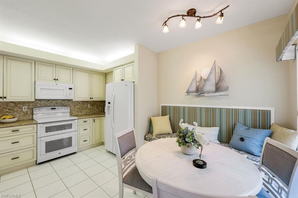 23730 Eddystone Rd 5102, Bonita Springs, FL 34135-24