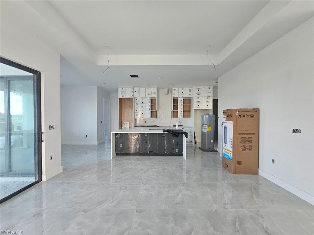 31 19th Ter, Cape Coral, FL 33993-8