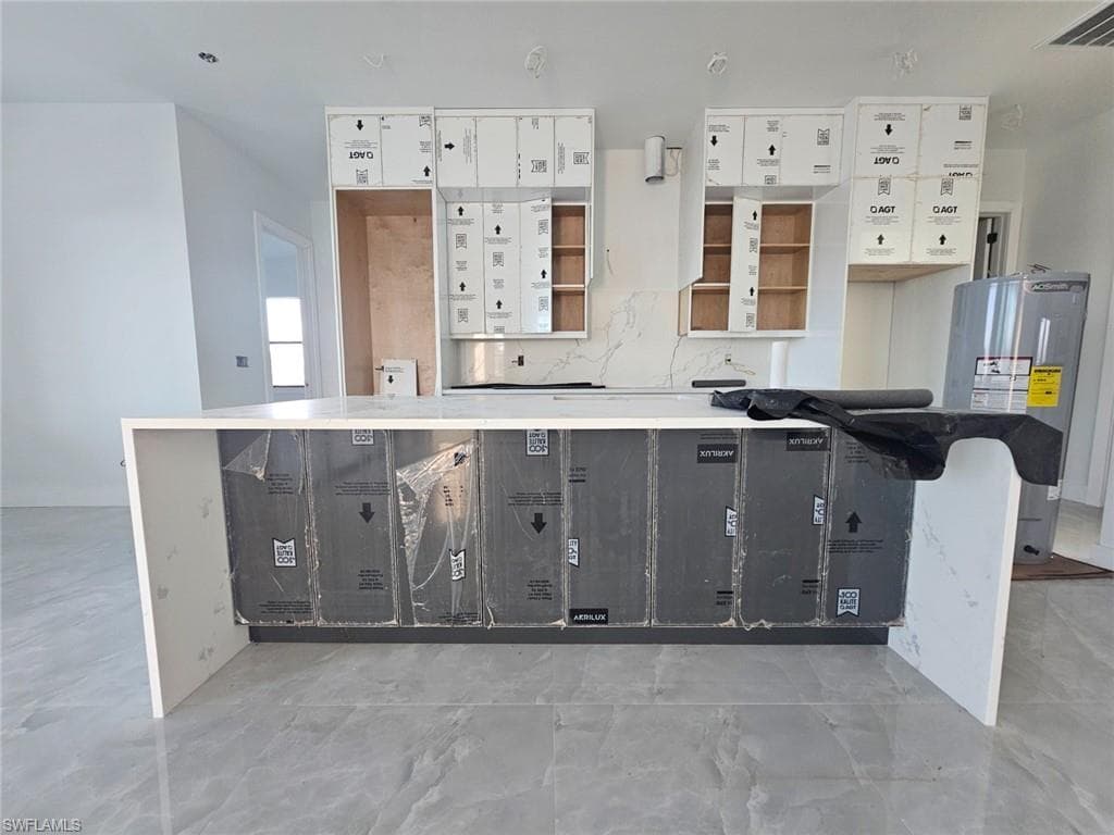 31 19th Ter, Cape Coral, FL 33993-9