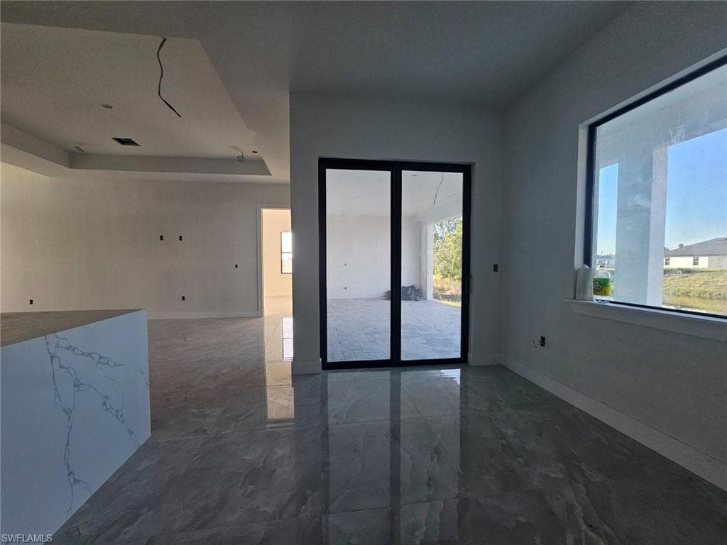 31 19th Ter, Cape Coral, FL 33993-11