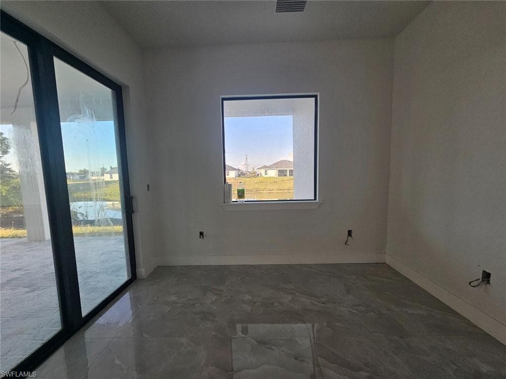 31 19th Ter, Cape Coral, FL 33993-12