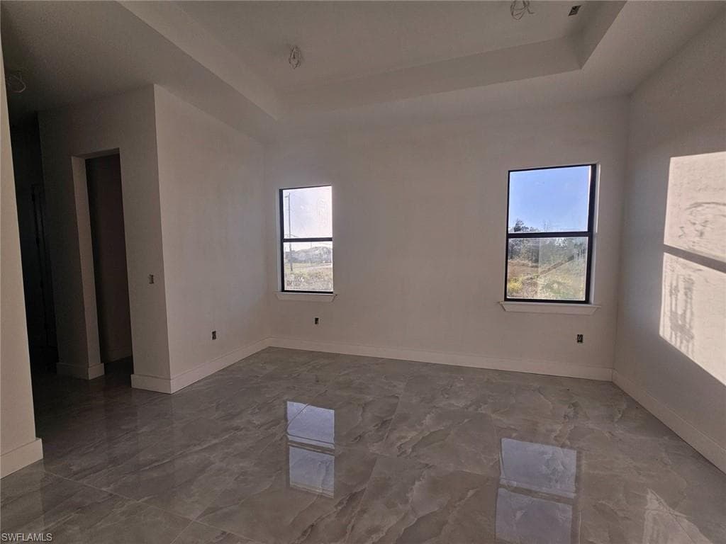 31 19th Ter, Cape Coral, FL 33993-13