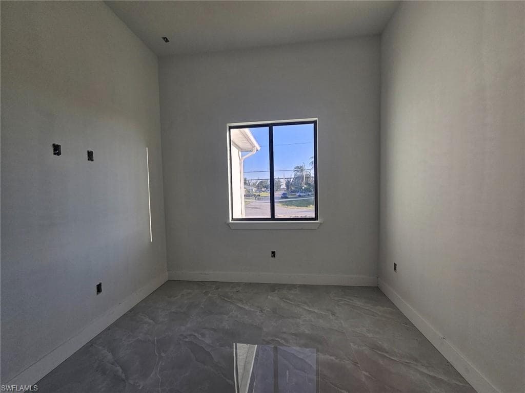 31 19th Ter, Cape Coral, FL 33993-17