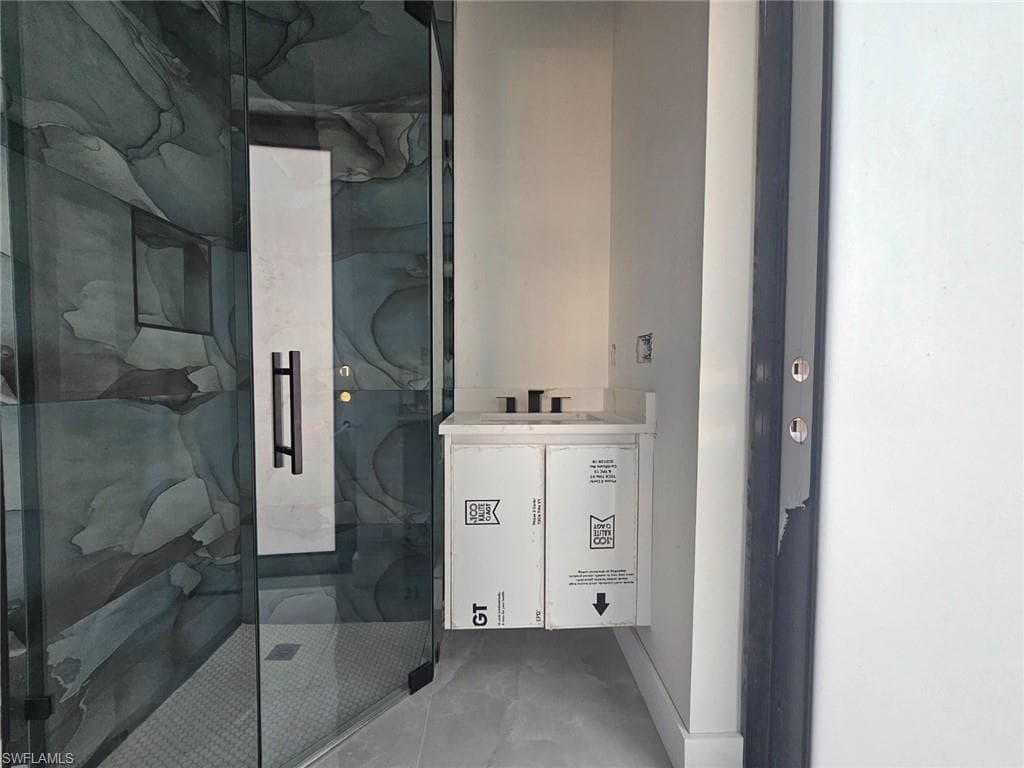 31 19th Ter, Cape Coral, FL 33993-18