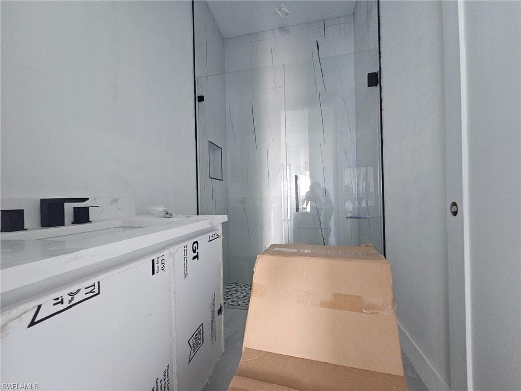 31 19th Ter, Cape Coral, FL 33993-23