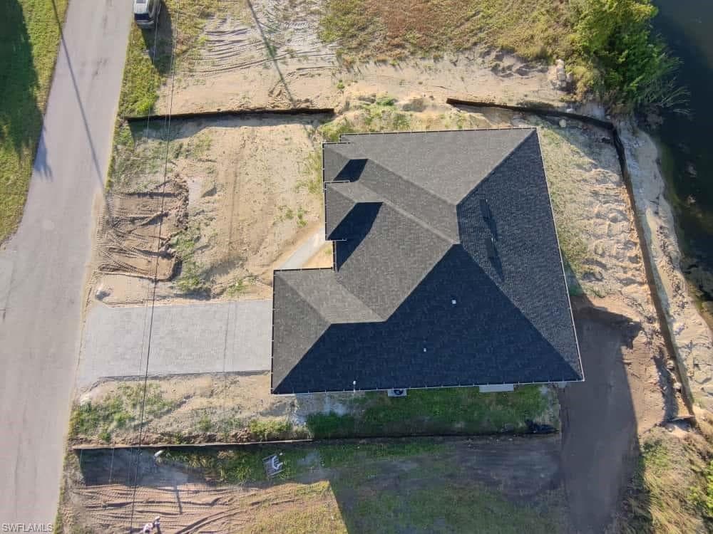 31 19th Ter, Cape Coral, FL 33993-35