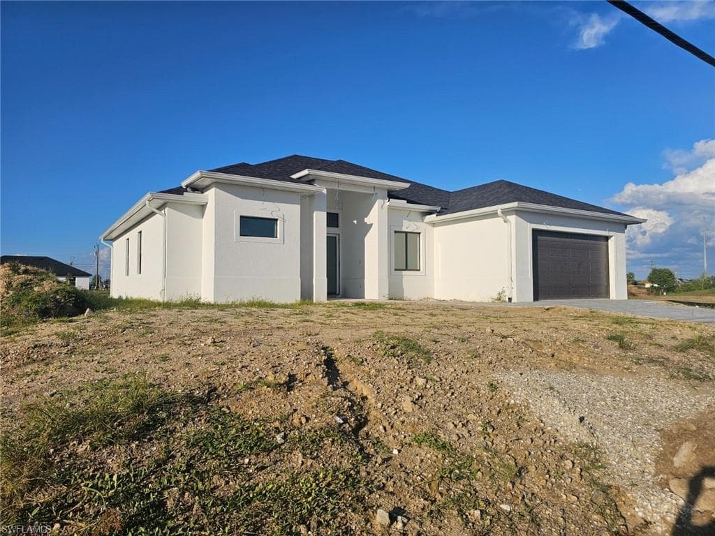 31 19th Ter, Cape Coral, FL 33993-2