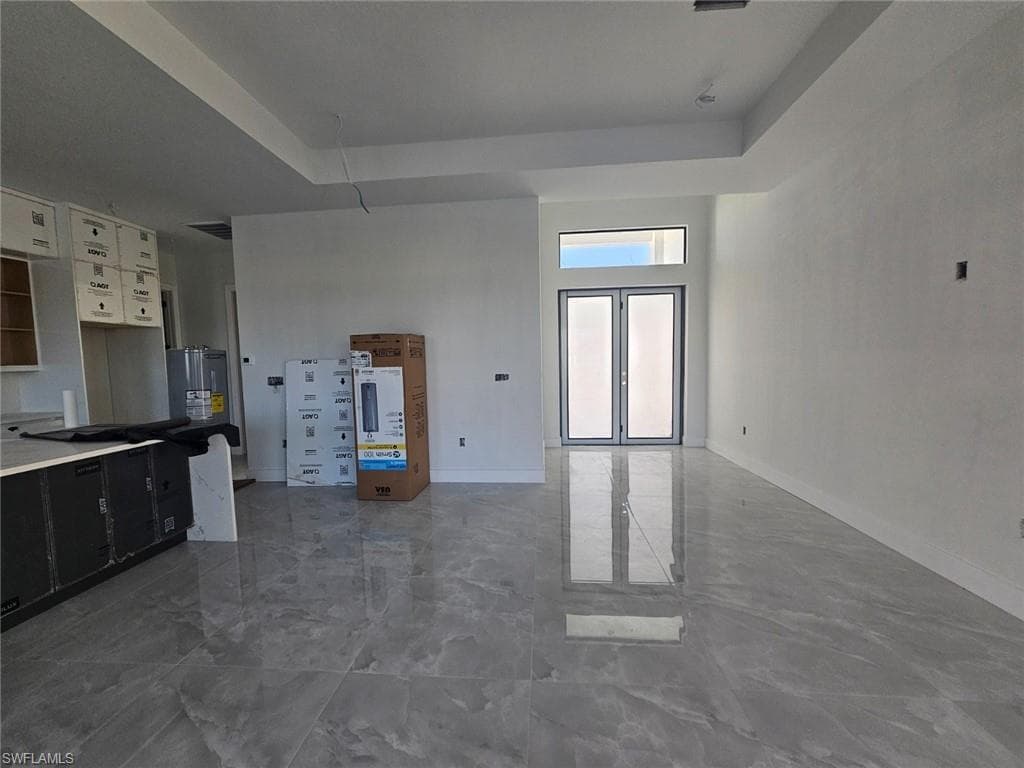 31 19th Ter, Cape Coral, FL 33993-6