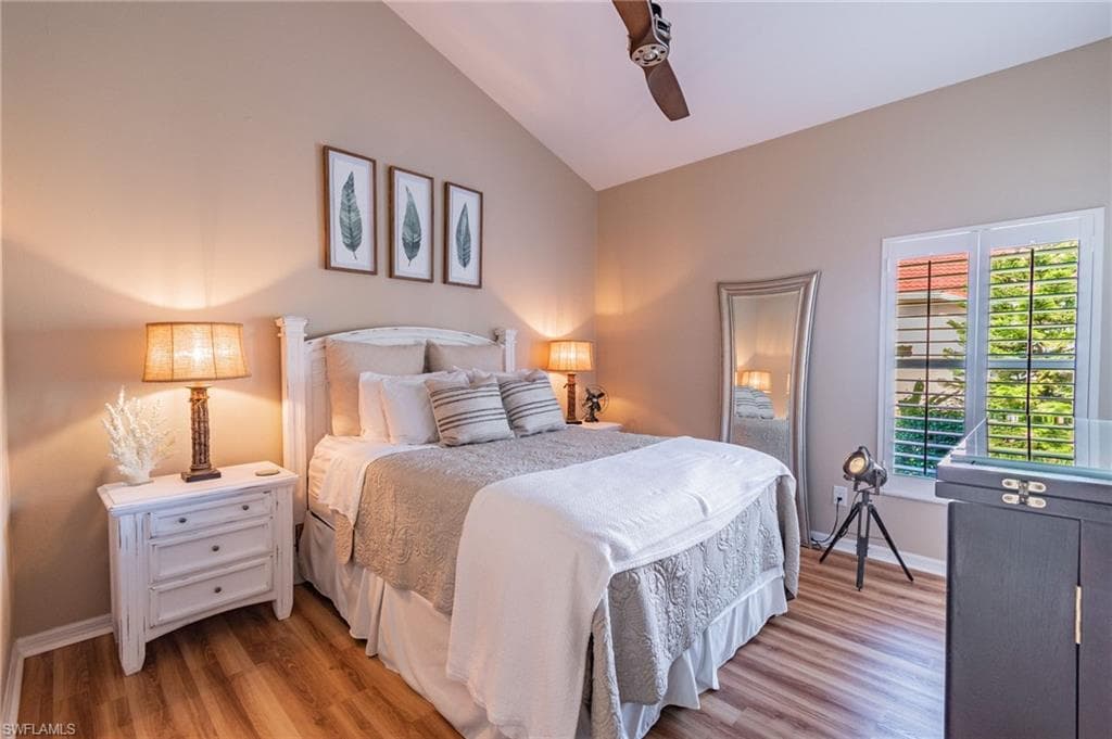 102 Palm Frond Ct, Naples, FL 34104-8