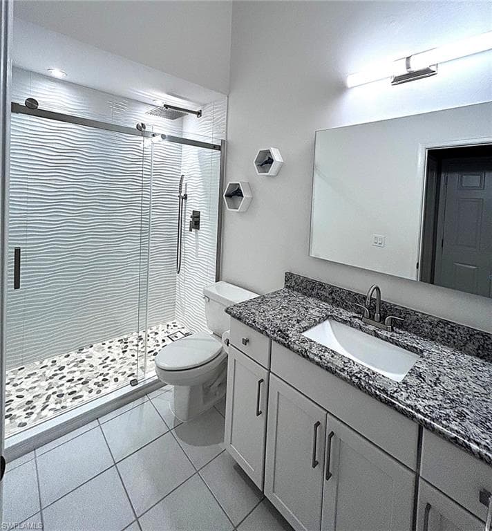 102 Palm Frond Ct, Naples, FL 34104-6