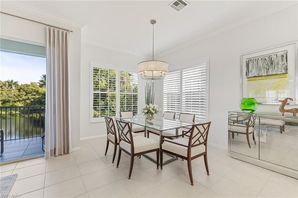 1211 Egrets Lndg 202, Naples, FL 34108-13