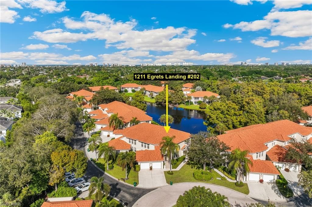 1211 Egrets Lndg 202, Naples, FL 34108-25