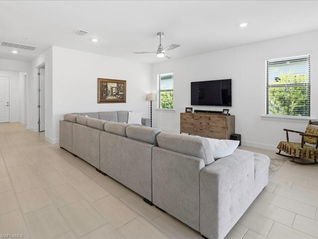 1937 Don Benito Way, Naples, FL 34120-5