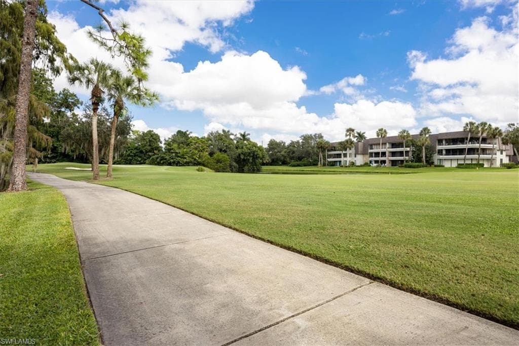 103 Clubhouse Dr 252, Naples, FL 34105-12